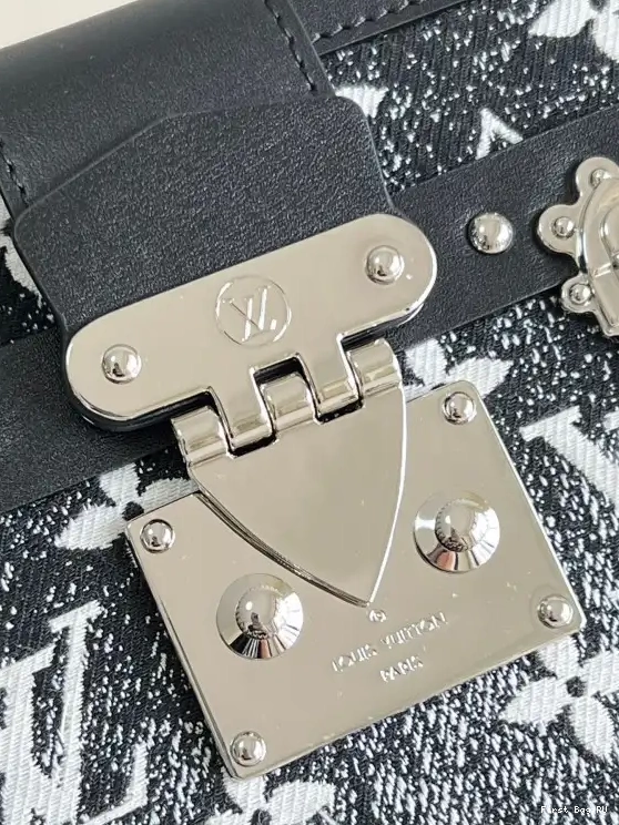 First bag ru LOUIS MALLE VUITTON PETITE 0705